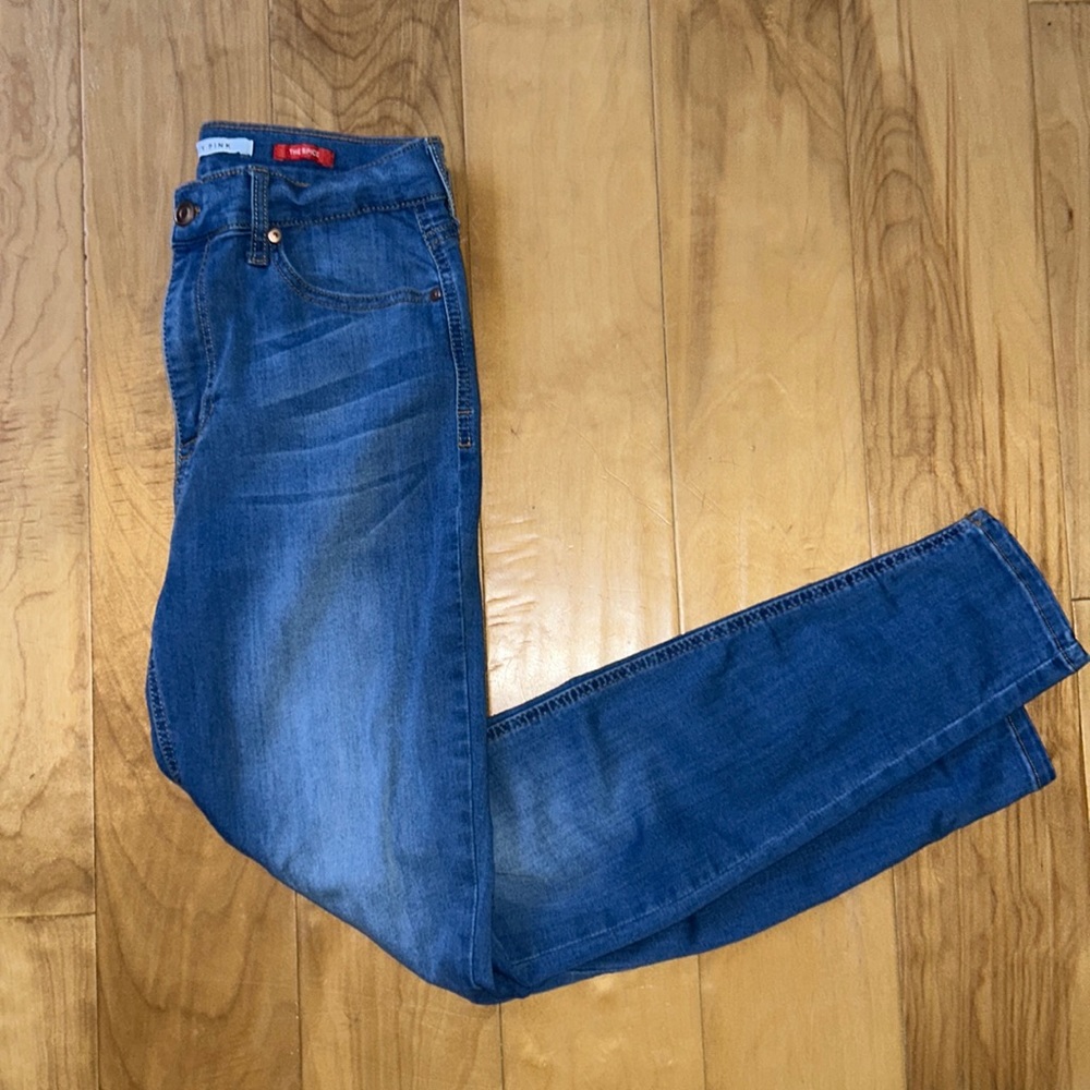 CELEBRITY PINK Medium Wash Skinny Jeans | Size 9/29